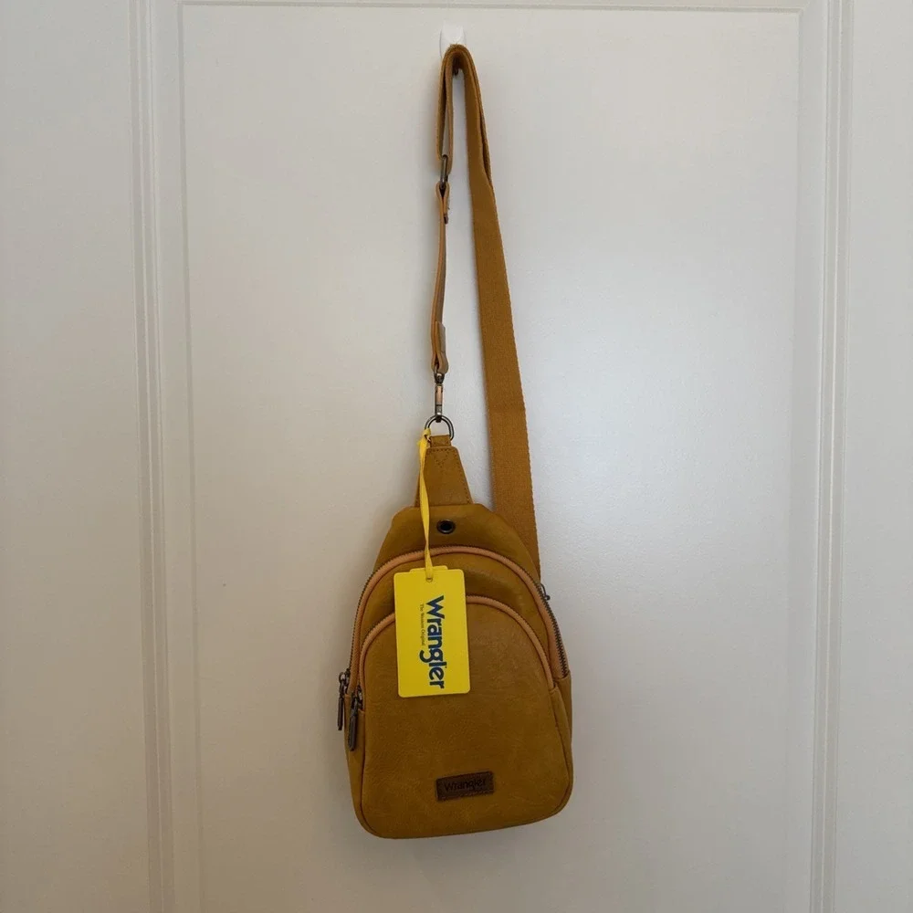 Wrangler NWT Western 100% Leather Mustard Yellow Sling Crossbody Purse